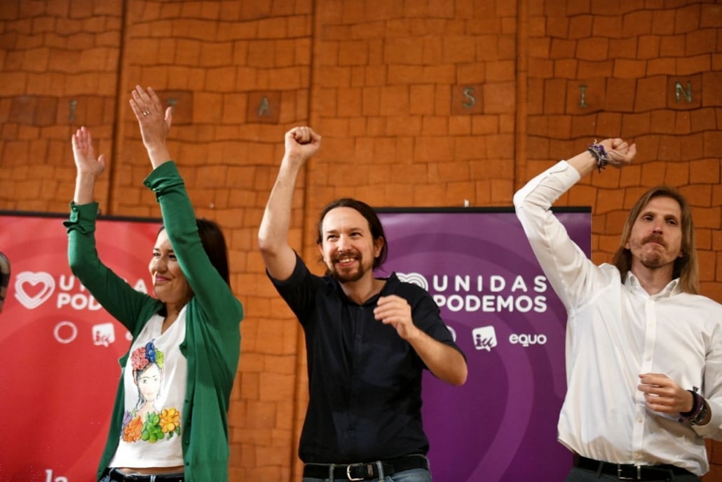 Pablo Iglesias, Ana Marcello y Pablo Fernández en el acto en León. FOTO: DANI GAGO